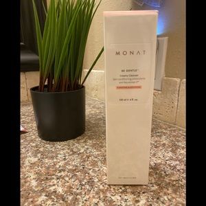 Monat- Be Gentle- Creamy Cleanser